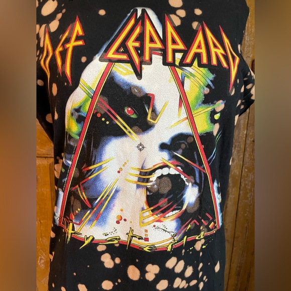 🤘🏽DEF LEPPARD Hysteria Bleached Ragged Cut Sleeveless Tank Women’s Size S - Picture 2 of 6